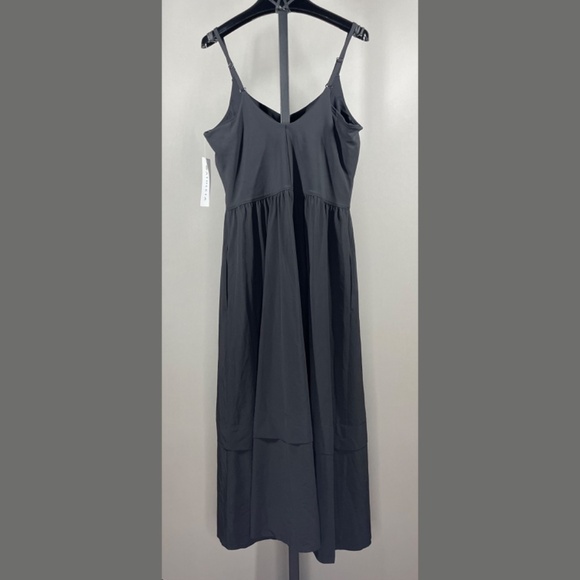 NEW Athleta Dress Womens Medium black elation midi athleisure athletic casual - Picture 9 of 11